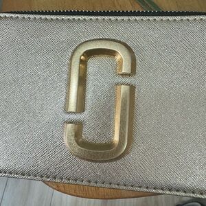 Marc Jacobs metallic slingshot bag